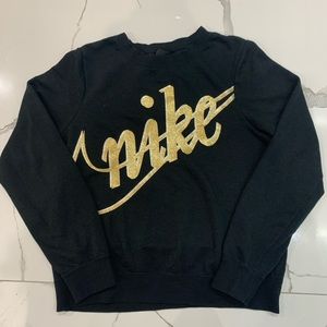 NIKE LOGO CREWNECK GOLD AND SILVER GREAT CONDITION
